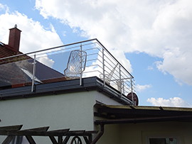 Balkongeländer in Edelstahl Klarglas, Bronzefarbig