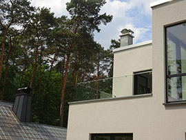 Vollglasgeländer Balkon aus ESG Klarglas